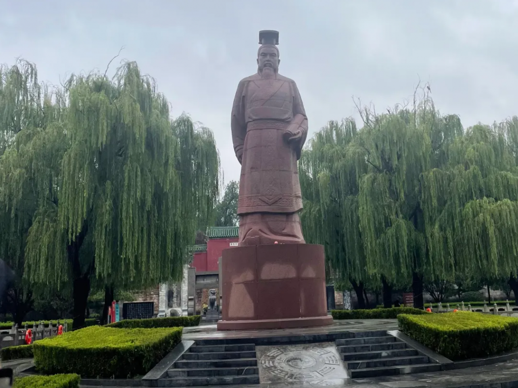 昆仑易万里行活动